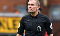 前裁判：如果看VAR用时太久，通常是在盘算怎么解释推翻原判罚