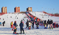 从400到10万——一座滑雪场撬动的城市更新实践