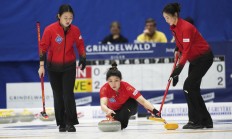 中国女子冰壶队世锦赛夺铜直通冬奥会
